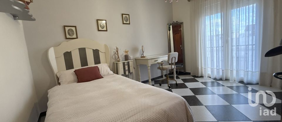 Piso 4 habitaciones de 129 m² en Lepe (21440)