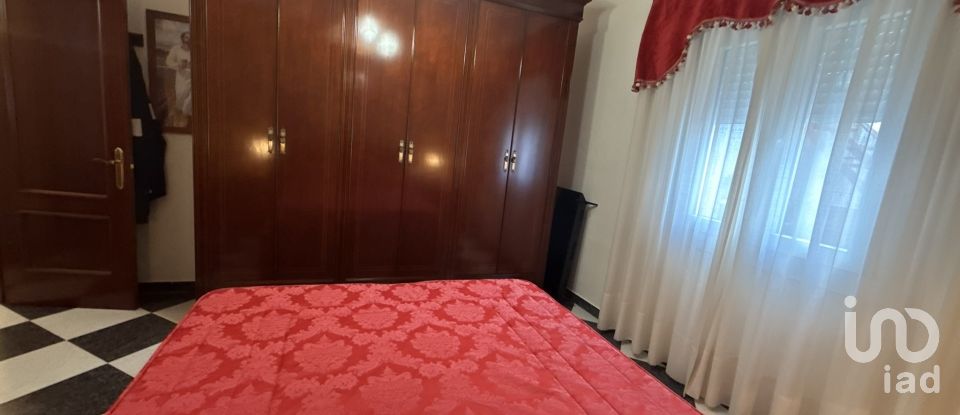 Piso 4 habitaciones de 129 m² en Lepe (21440)