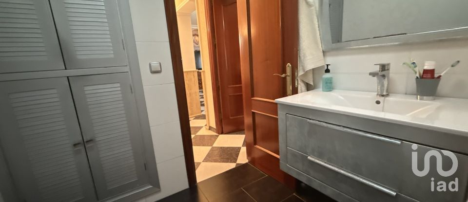 Piso 4 habitaciones de 129 m² en Lepe (21440)