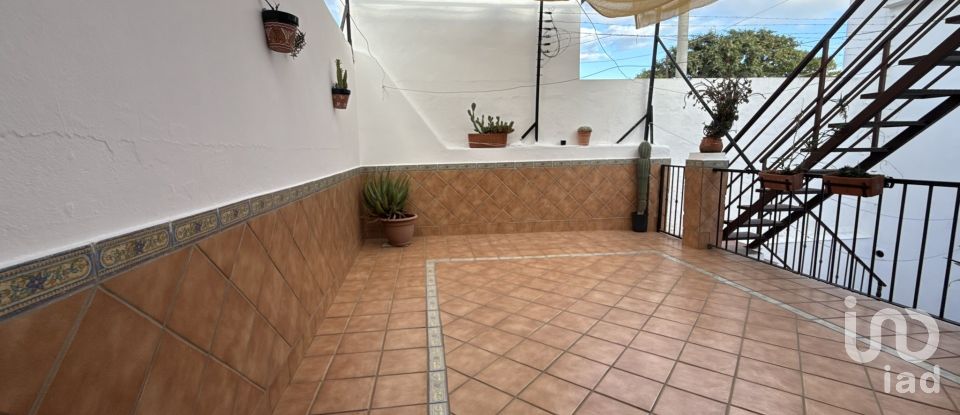 Piso 4 habitaciones de 129 m² en Lepe (21440)