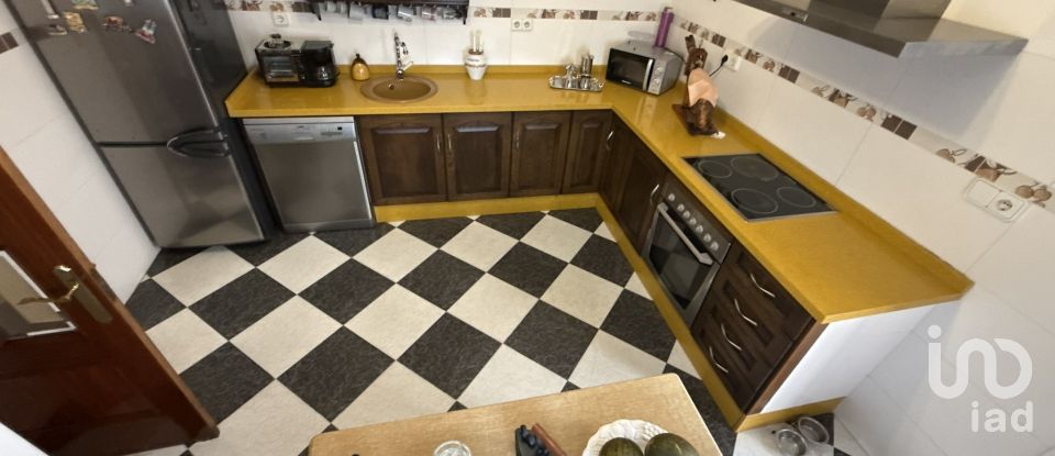 Piso 4 habitaciones de 129 m² en Lepe (21440)