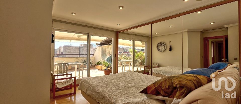 Pis 6 habitacions de 230 m² a Elda (03600)