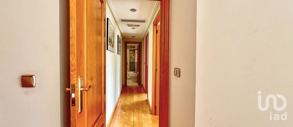 Pis 6 habitacions de 230 m² a Elda (03600)