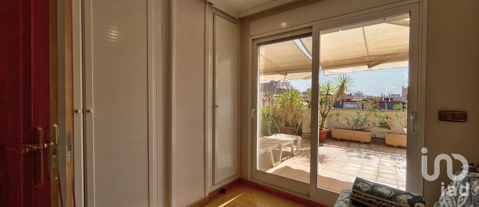 Pis 6 habitacions de 230 m² a Elda (03600)