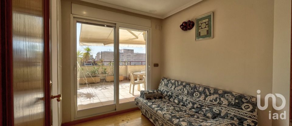 Pis 6 habitacions de 230 m² a Elda (03600)