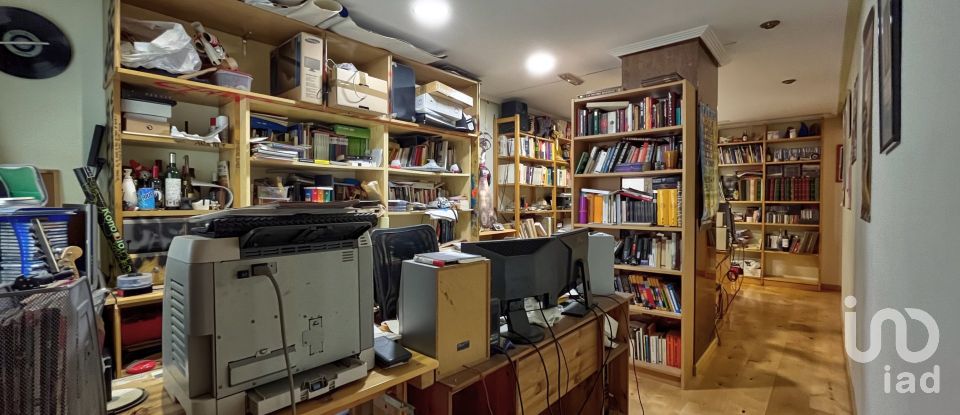 Pis 6 habitacions de 230 m² a Elda (03600)