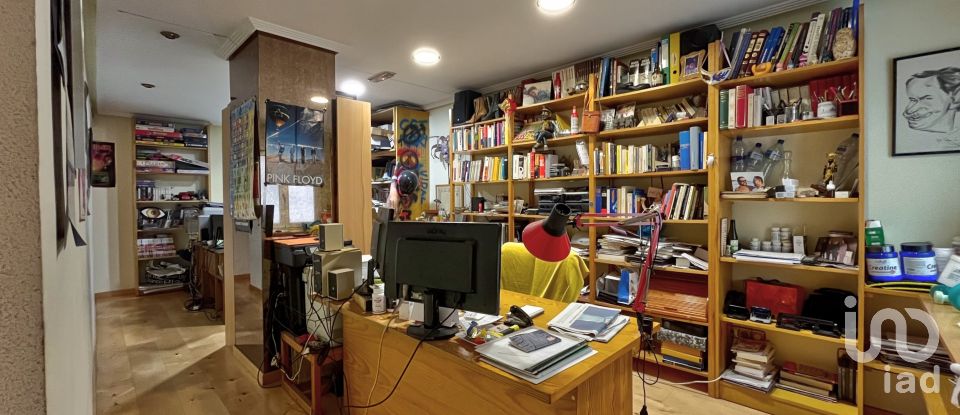 Pis 6 habitacions de 230 m² a Elda (03600)