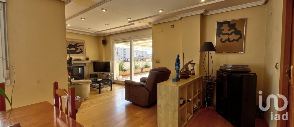 Pis 6 habitacions de 230 m² a Elda (03600)