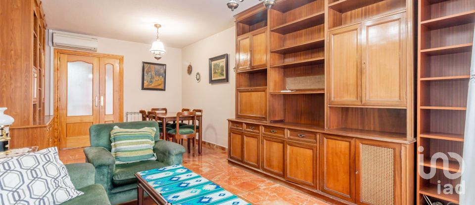 Pis 3 habitacions de 81 m² a Madrid (28026)