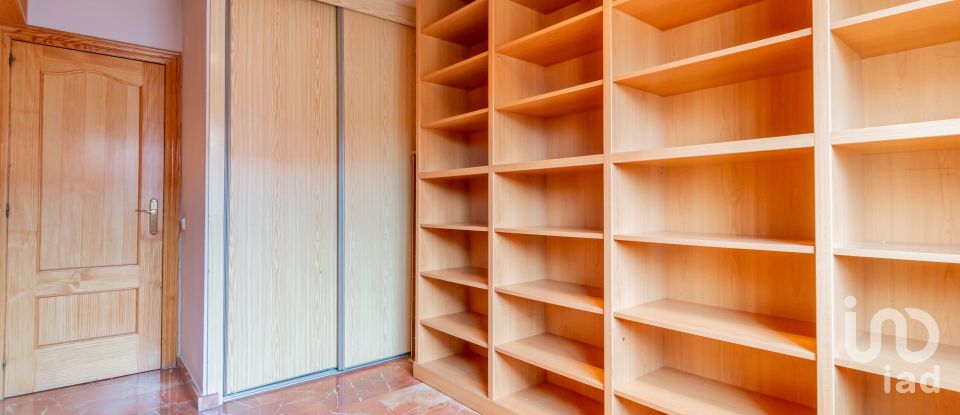 Pis 3 habitacions de 81 m² a Madrid (28026)