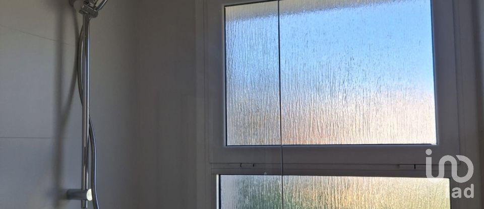 Pis 3 habitacions de 96 m² a Terrassa (08224)