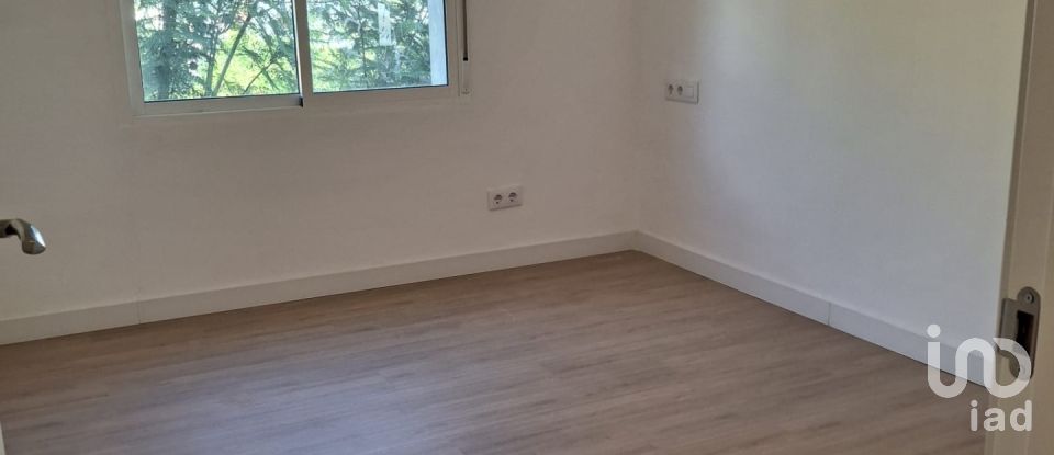 Pis 3 habitacions de 96 m² a Terrassa (08224)