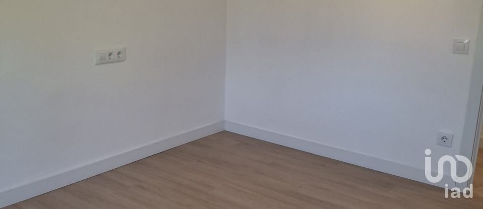Pis 3 habitacions de 96 m² a Terrassa (08224)