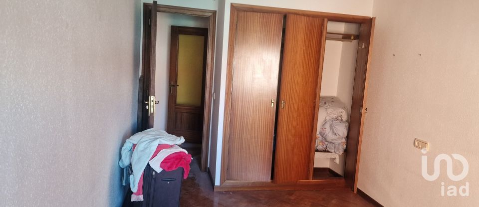 Pis 3 habitacions de 100 m² a León (24005)