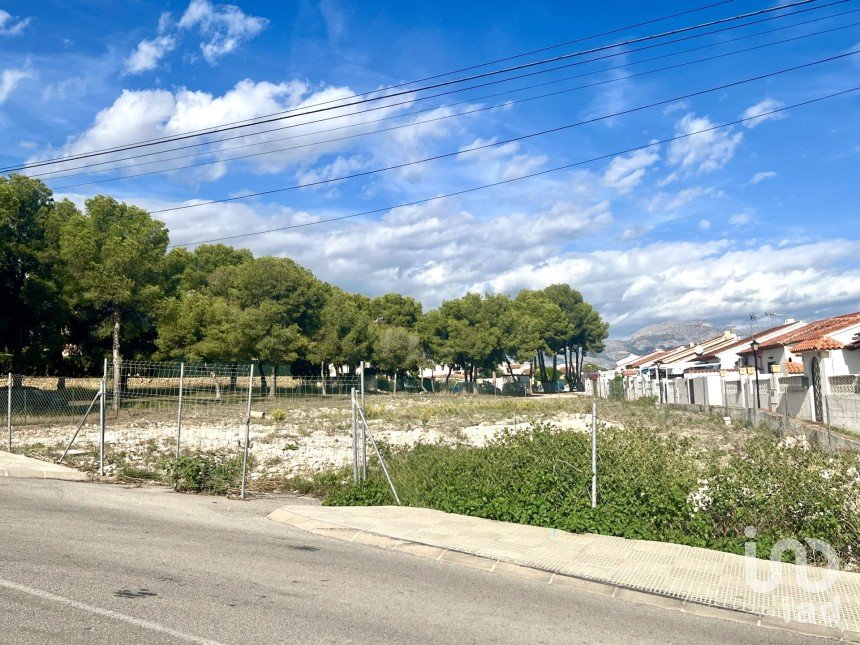Building plot of 1,948 m² in La Nucia (03530)