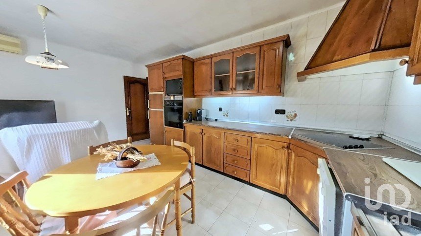 Casa de pueblo 6 habitaciones de 500 m² en Alfés (25161)