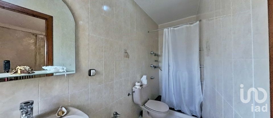 Casa de pueblo 6 habitaciones de 500 m² en Alfés (25161)