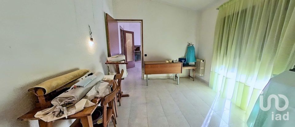 Casa de pueblo 6 habitaciones de 500 m² en Alfés (25161)