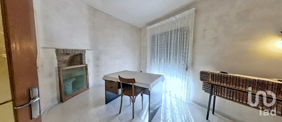 Casa de pueblo 6 habitaciones de 500 m² en Alfés (25161)