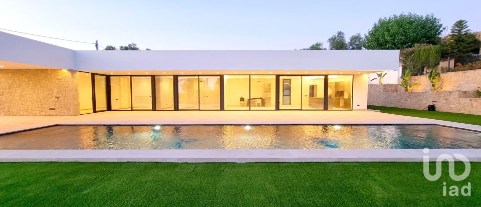 Cottage 3 bedrooms of 213 m² in Busot (03111)