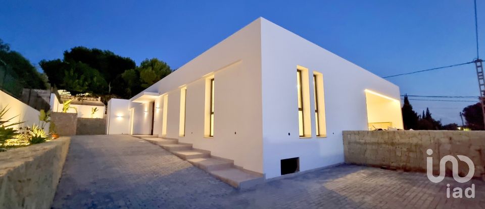 Cottage 3 bedrooms of 213 m² in Busot (03111)