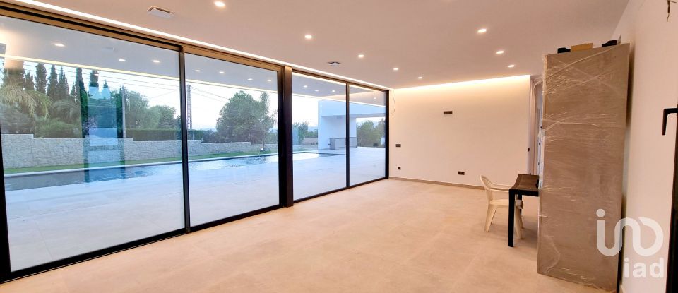 Cottage 3 bedrooms of 213 m² in Busot (03111)