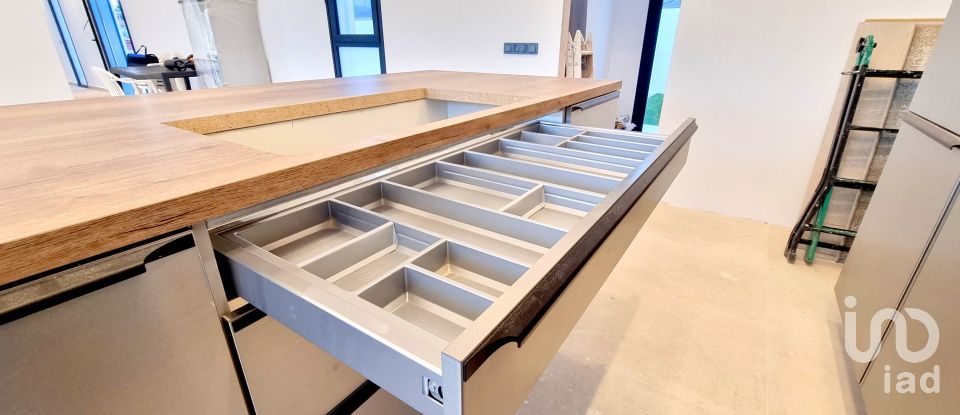 Cottage 3 bedrooms of 213 m² in Busot (03111)