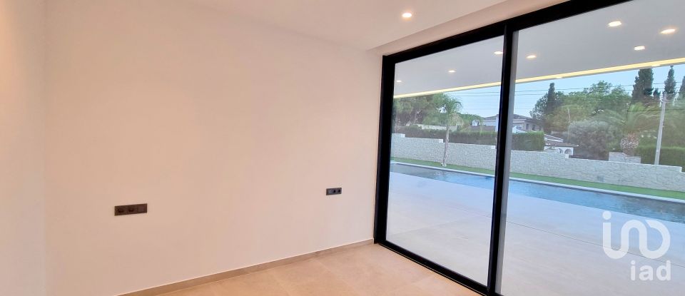 Cottage 3 bedrooms of 213 m² in Busot (03111)