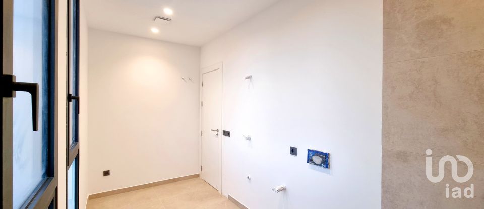 Cottage 3 bedrooms of 213 m² in Busot (03111)