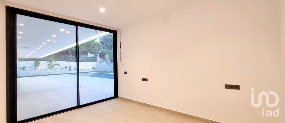 Cottage 3 bedrooms of 213 m² in Busot (03111)