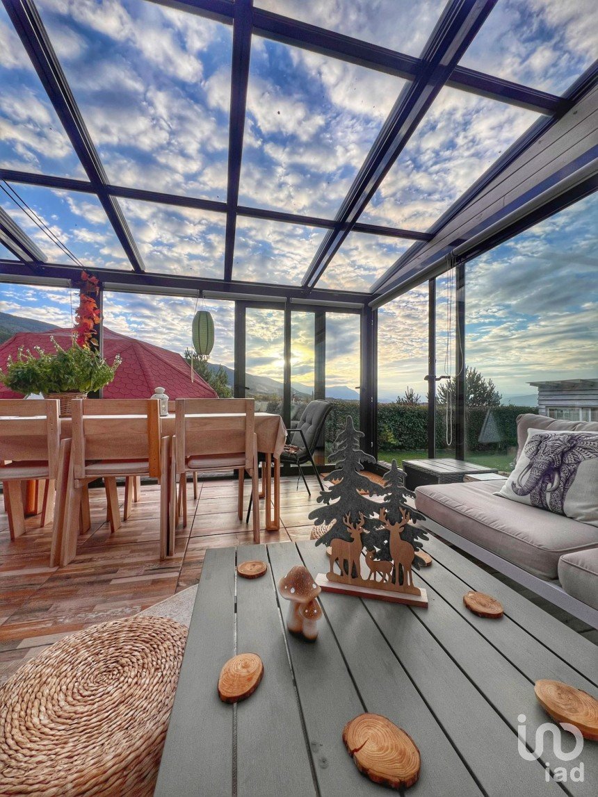 Cottage 5 bedrooms of 176 m² in Jaca (22700)