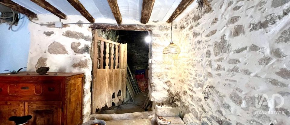 Casa de pueblo 0 habitaciones de 249 m² en Fredes (12599)