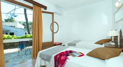 Apartment in house  4 bedrooms of 147 m² in Cala Sant Vicenç (07469)