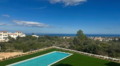 Piso 3 habitaciones de 122 m² en Pego (03780)