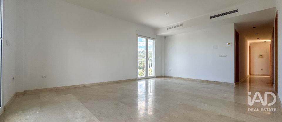 Piso 3 habitaciones de 122 m² en Pego (03780)