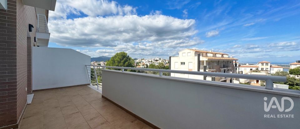 Piso 3 habitaciones de 122 m² en Pego (03780)