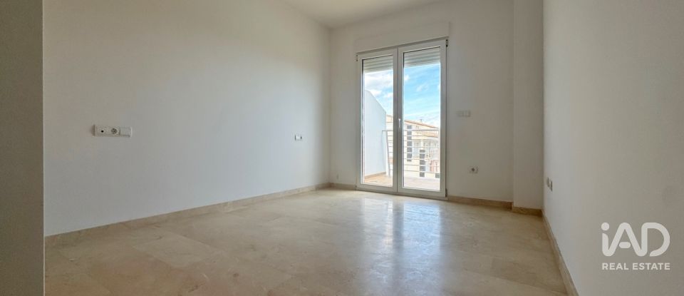 Piso 3 habitaciones de 122 m² en Pego (03780)