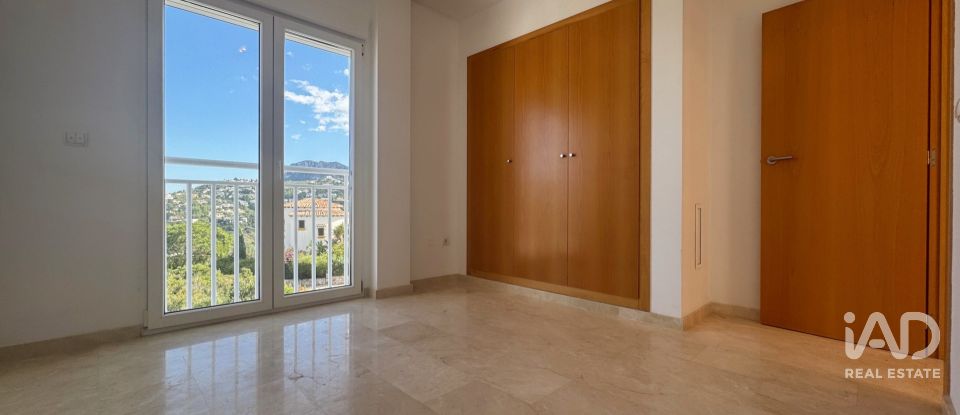 Piso 3 habitaciones de 122 m² en Pego (03780)