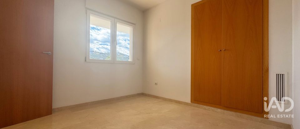 Piso 3 habitaciones de 122 m² en Pego (03780)