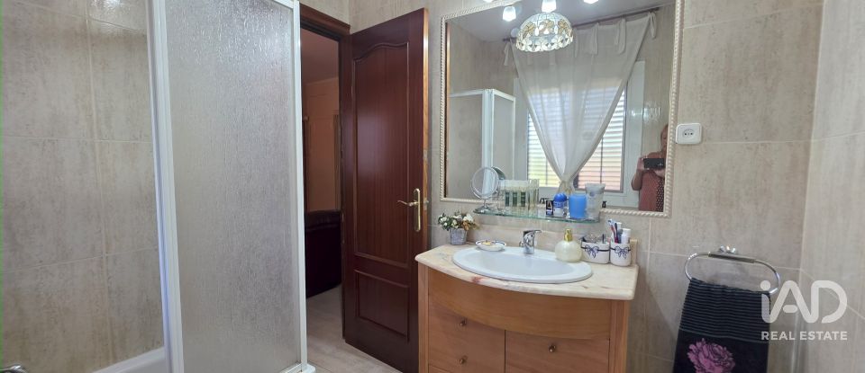 Casa 3 habitacions de 160 m² a Raimat (25111)