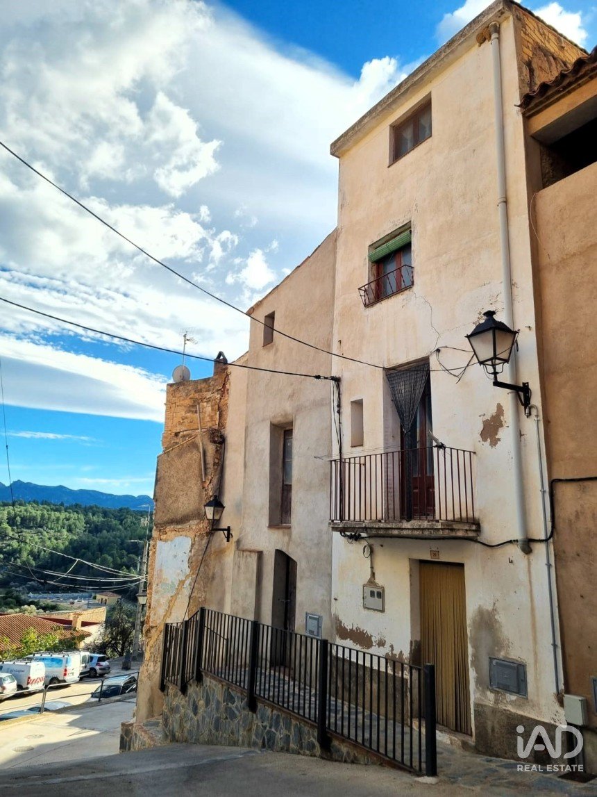 Casa 2 habitaciones de 156 m² en El Pinell de Brai (43594)