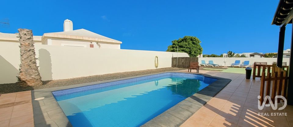 Maison 4 chambres de 160 m² à Playa Blanca (35580)