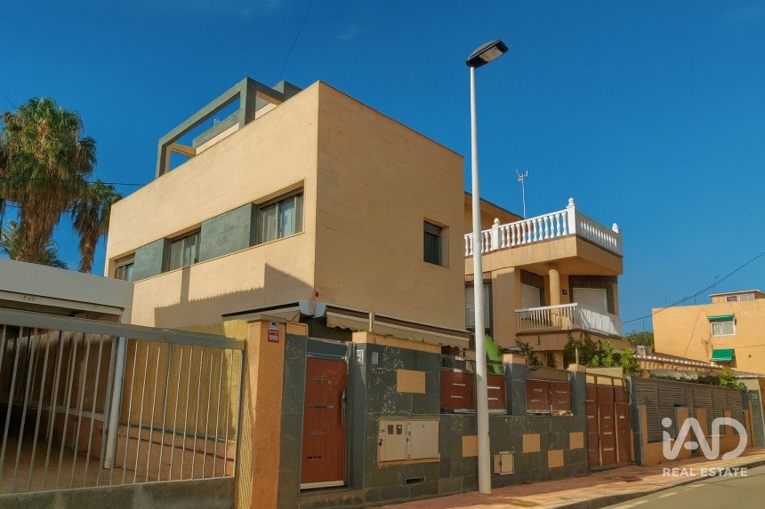 Apartment in house  3 bedrooms of 372 m² in San Pedro del Pinatar (30740)