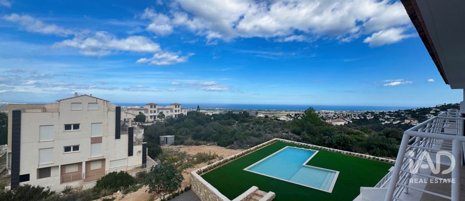 Ático 2 habitaciones de 148 m² en Pego (03780)