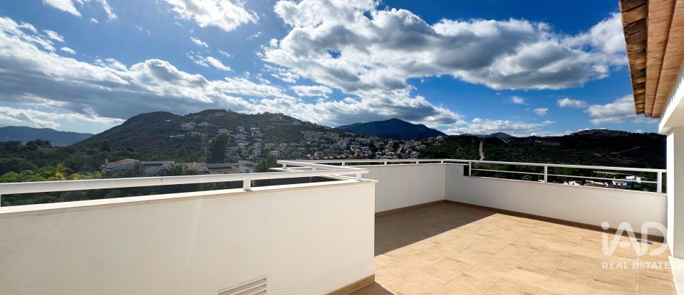 Ático 3 habitaciones de 192 m² en Pego (03780)