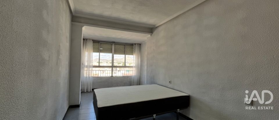 Pis 3 habitacions de 86 m² a Novelda (03660)