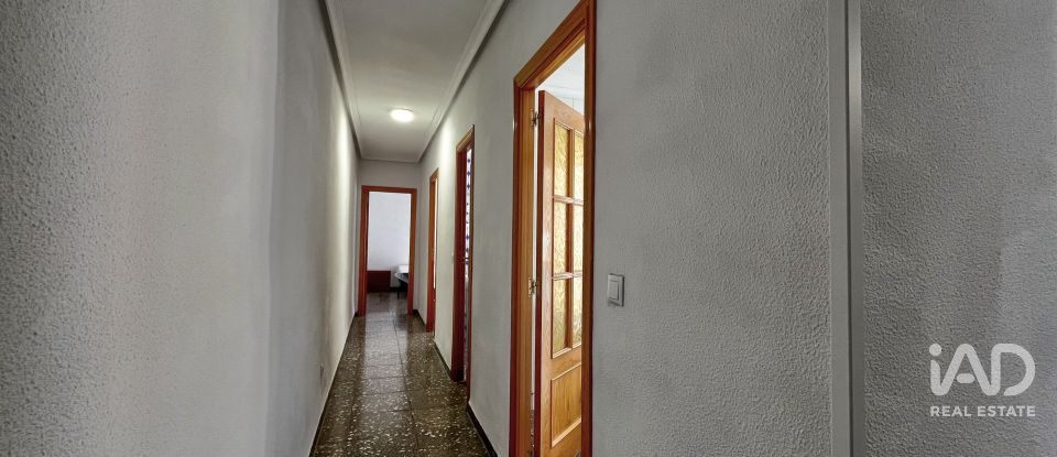 Pis 3 habitacions de 86 m² a Novelda (03660)