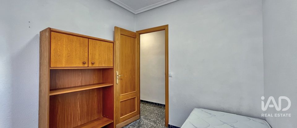 Pis 3 habitacions de 86 m² a Novelda (03660)