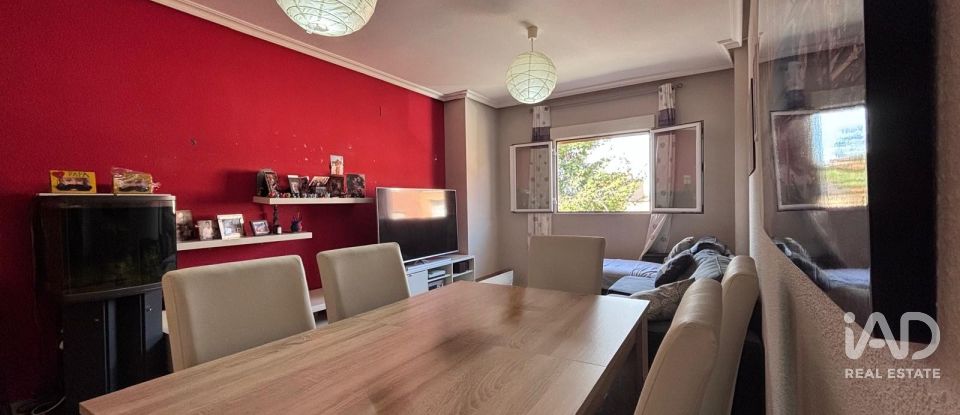 Pis 3 habitacions de 101 m² a Agost (03698)