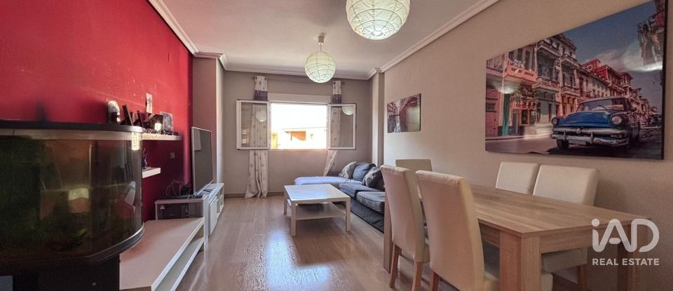 Pis 3 habitacions de 101 m² a Agost (03698)